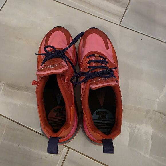 Nike Air Max 270 React Shoes Womens Size 7 AT6174-600 Running Athletic Sneakers - Picture 16 of 16